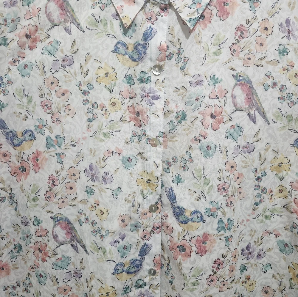 Alfred Dunner White Floral and Birds Button Down Shirt Blouse - Picture 10 of 10
